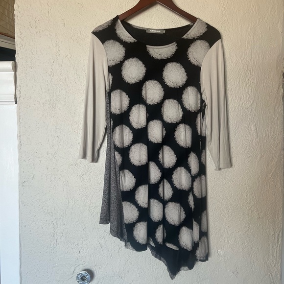 Alembika Asymmetrical Lagenlook Mixed Print Tunic - Picture 1 of 12